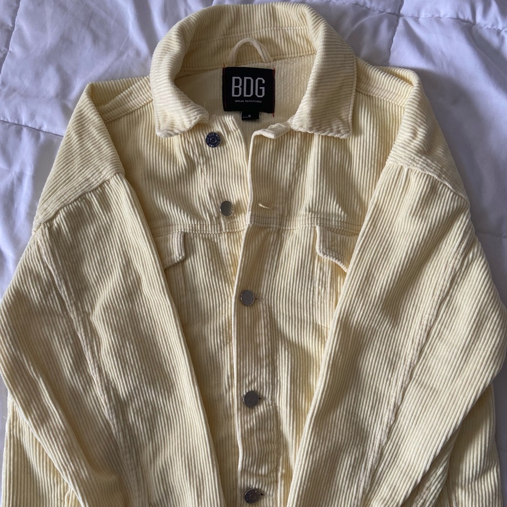BDG, size small, yellow